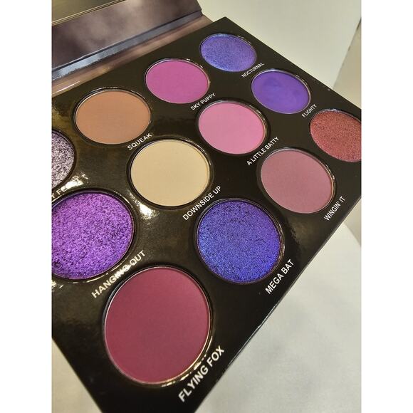 Menagerie Cosmetics Flight Club Purple Palette Best Seller New With Box - Picture 5 of 8